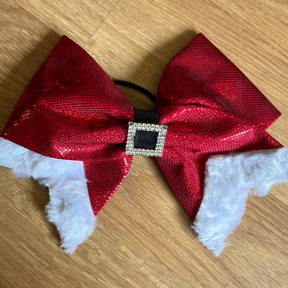Cheer bow